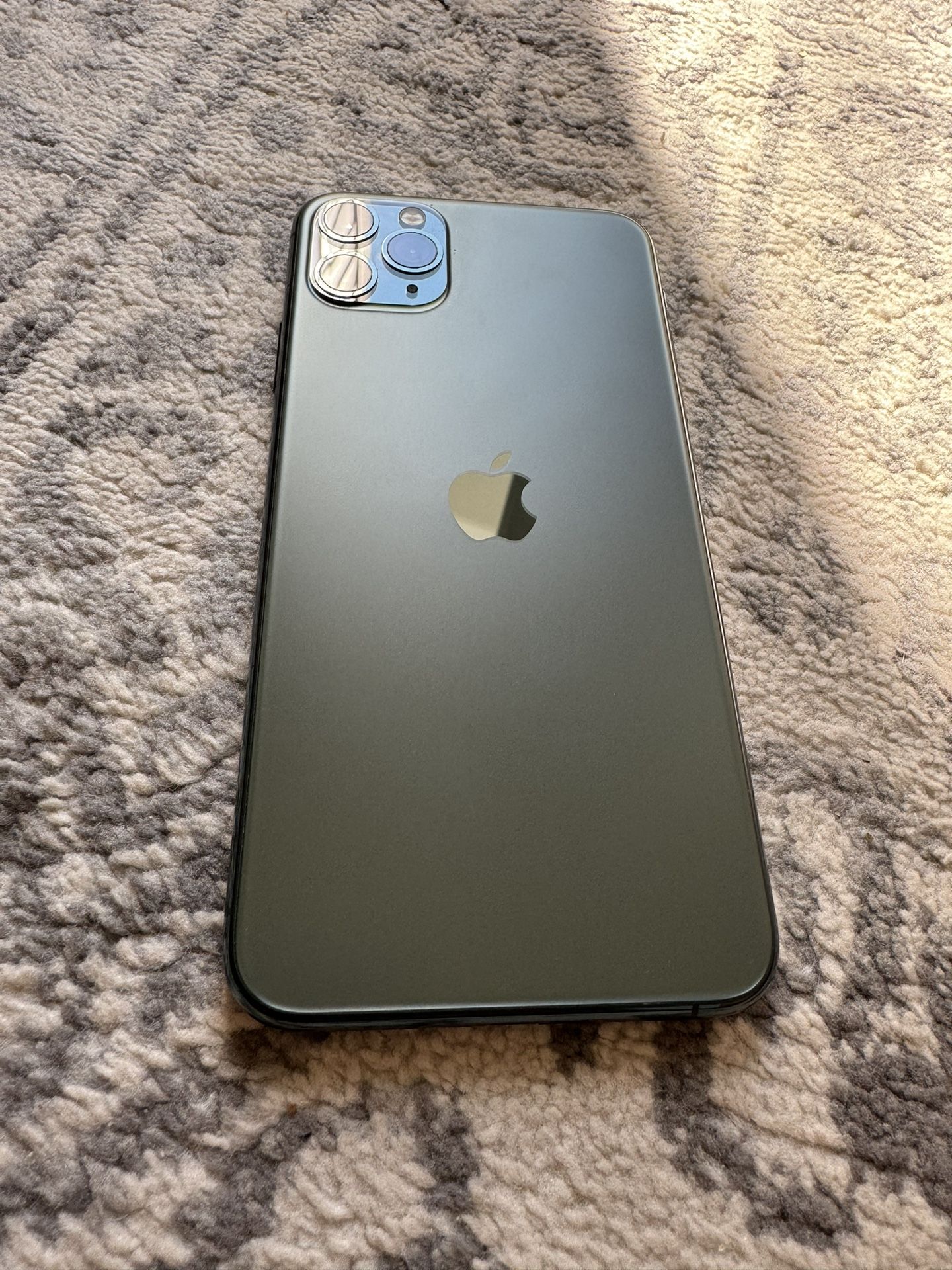 iPhone 11 Pro Max matte green - unlocked