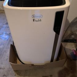 Delonghi Pinguino 7200 BTU Air Conditioner