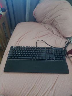 Fully working steel seris keyboard