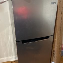 Magic Chef Refrigerator 