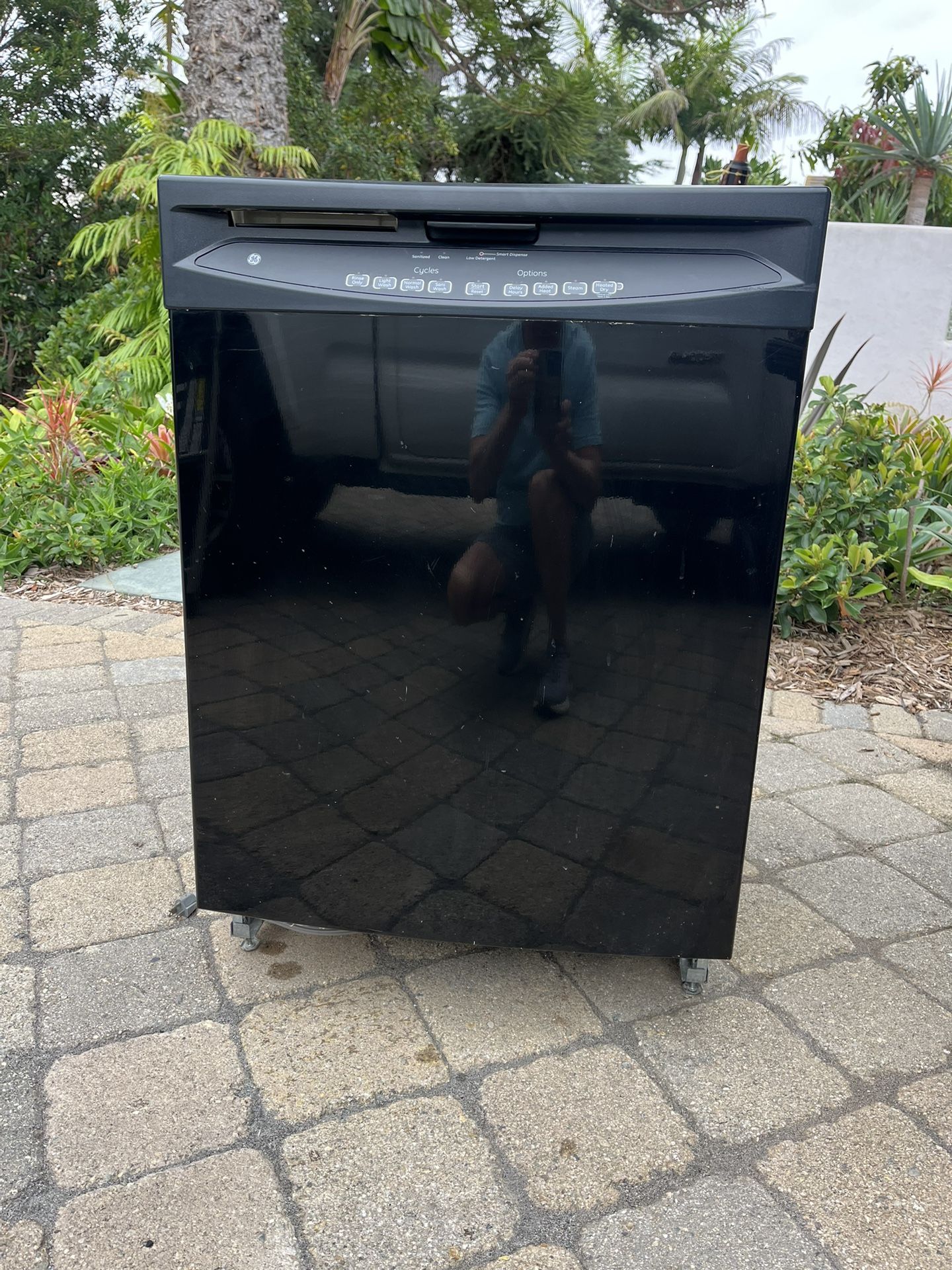 Dishwasher GE Black Front Works Great No Dents