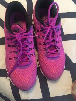 Women’s Nike running shoes sz.9
