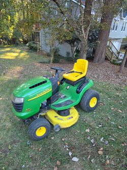 John Deere L111 42" riding lawn mower