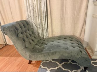 Gray Tufted Chaise Lounge