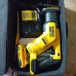 DeWalt Compact Reciprocating Saw Kit