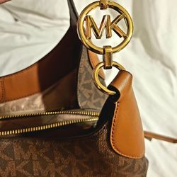 Michael Kors Purse ( Kelsea)