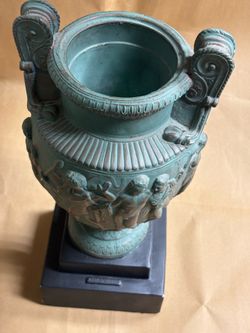Vintage Urn