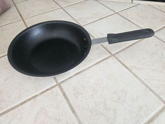 8" pan, used once. 15 ea