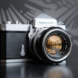 (Mint!) Nikon 35mm film camera with Nikkor 50mm F1.4 (Bokeh Beast) 