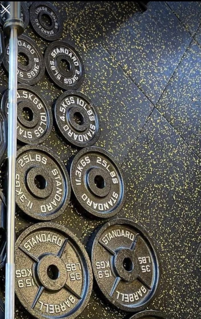 Brand New Olympic Weight Sets With Barbell And Clips