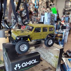 Axial SCX24 Jeep Wrangler JLU RC Crawler Jeep brand new