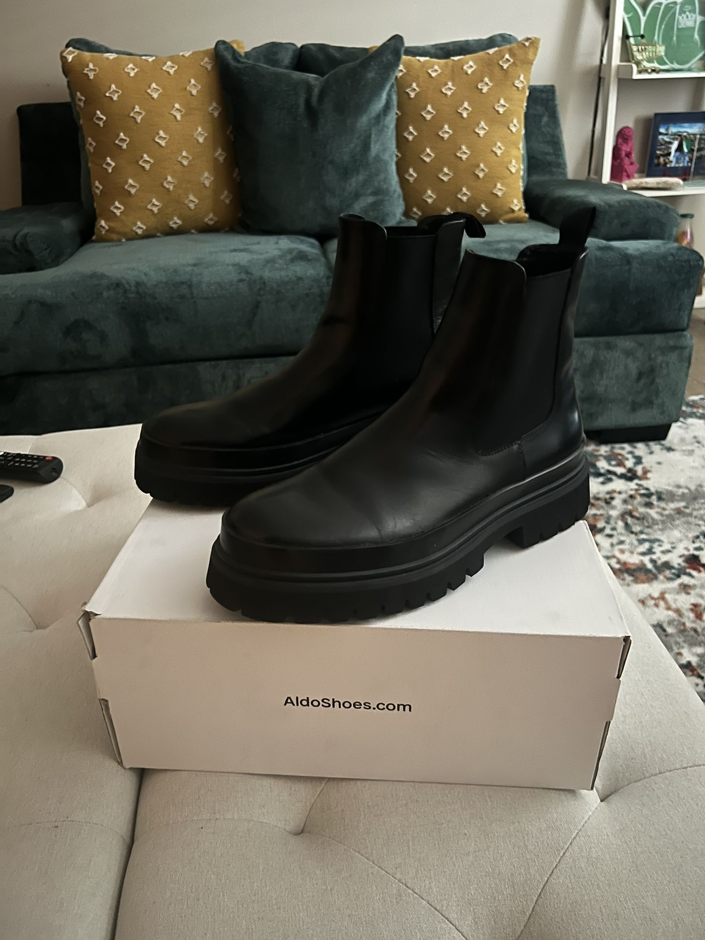 Men’s boots Doc martens And Aldo