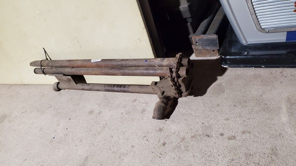 Vulcan No. 2 chain pipe vise