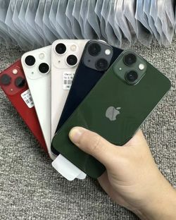 iPhone 13 128GB Unlocked 