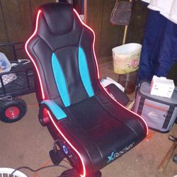 X ROCKER ULTIMATE GAMING CHAIR