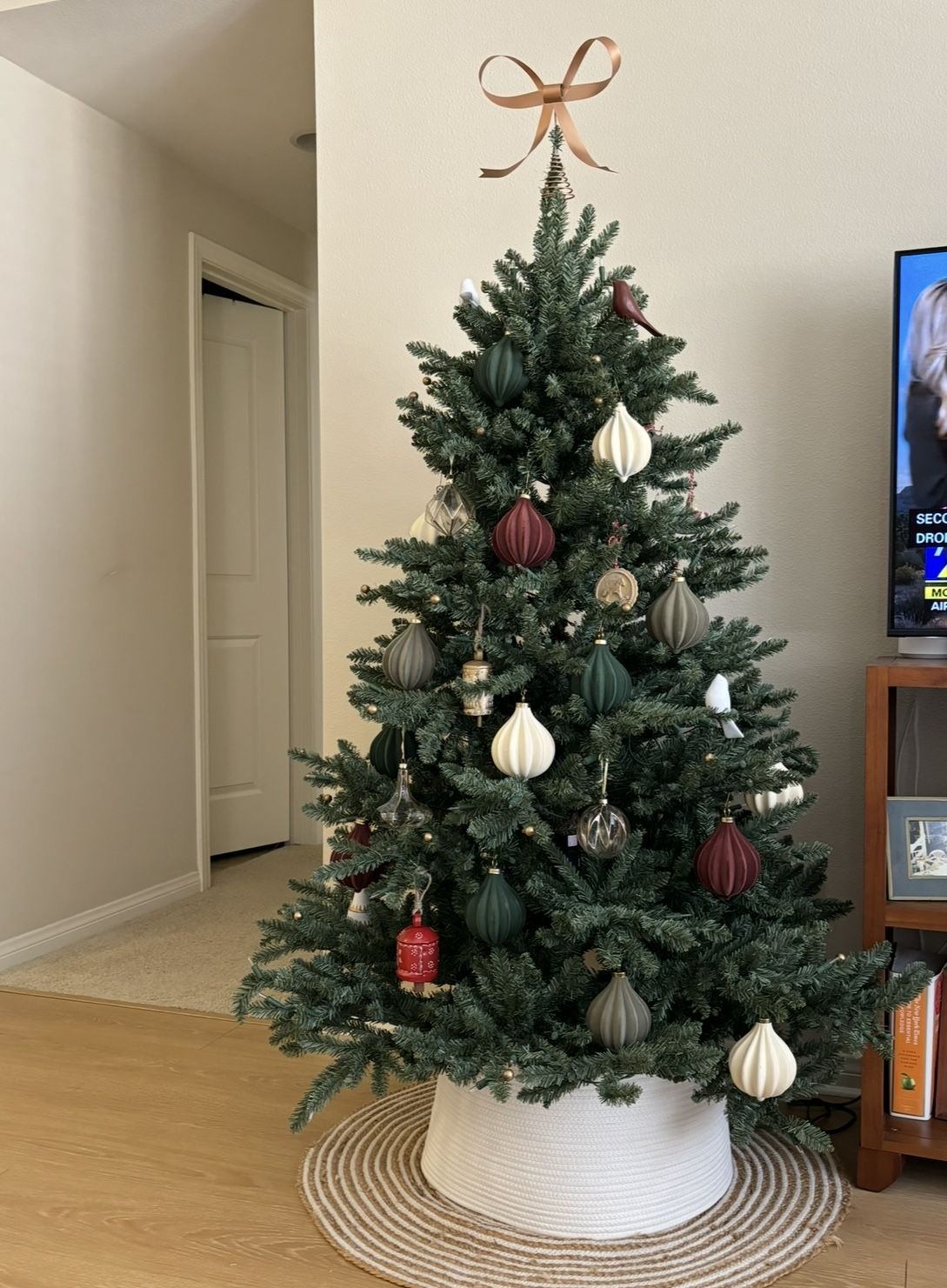 Balsam Hill 5.5 Feet Christmas Tree
