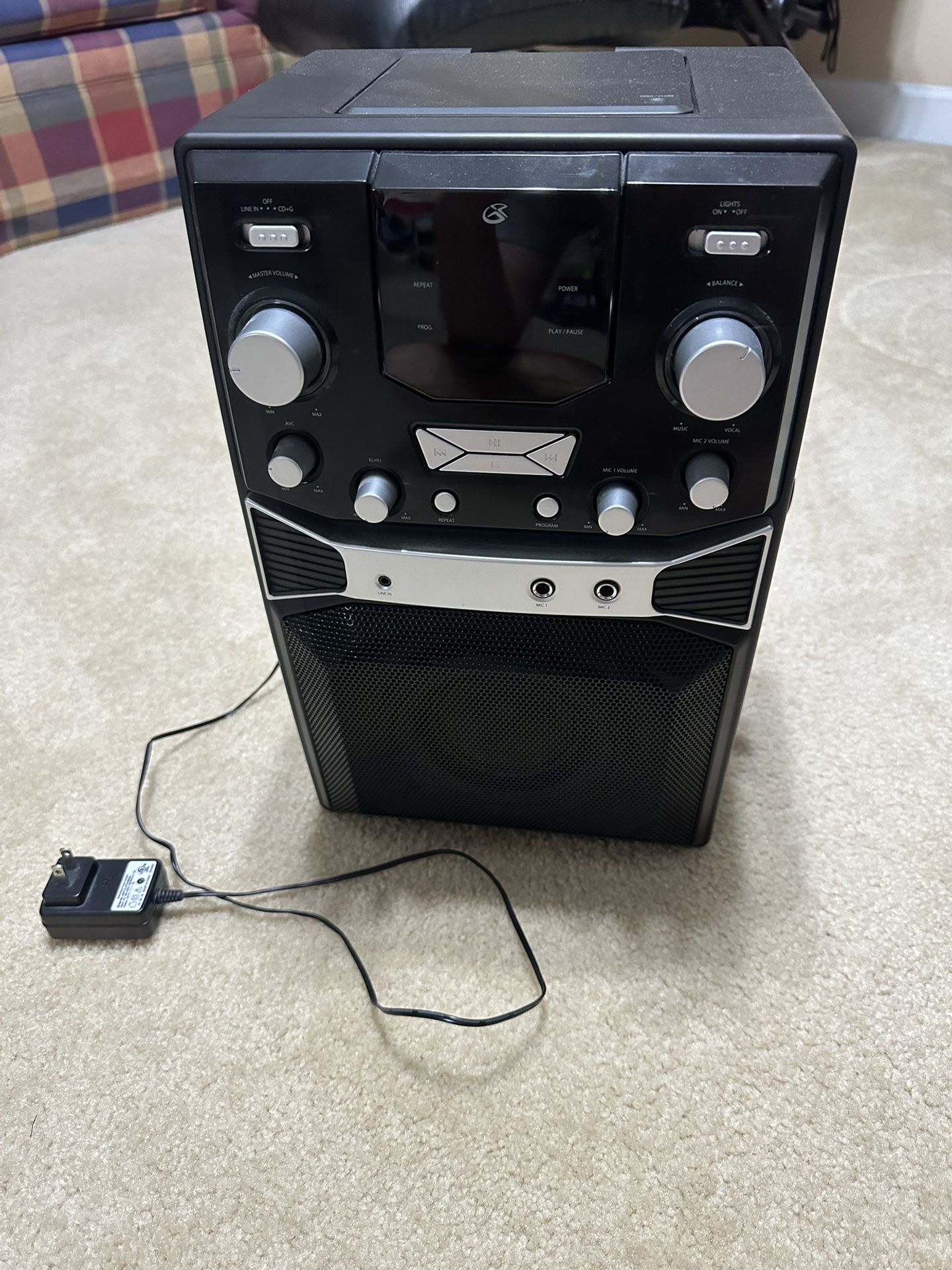 GPX Karaoke Machine/speaker