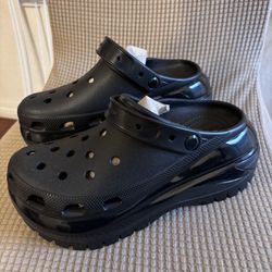 Crocs Platform - Black - Size 7 M / 9W