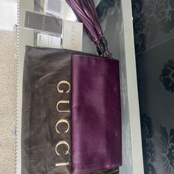 Women's Purple Leather Gucci Clutch...Always 💯 Authentic 🔥🔥🔥 Retails $1150