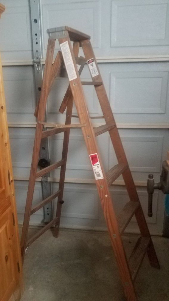 free 6ft wood ladder