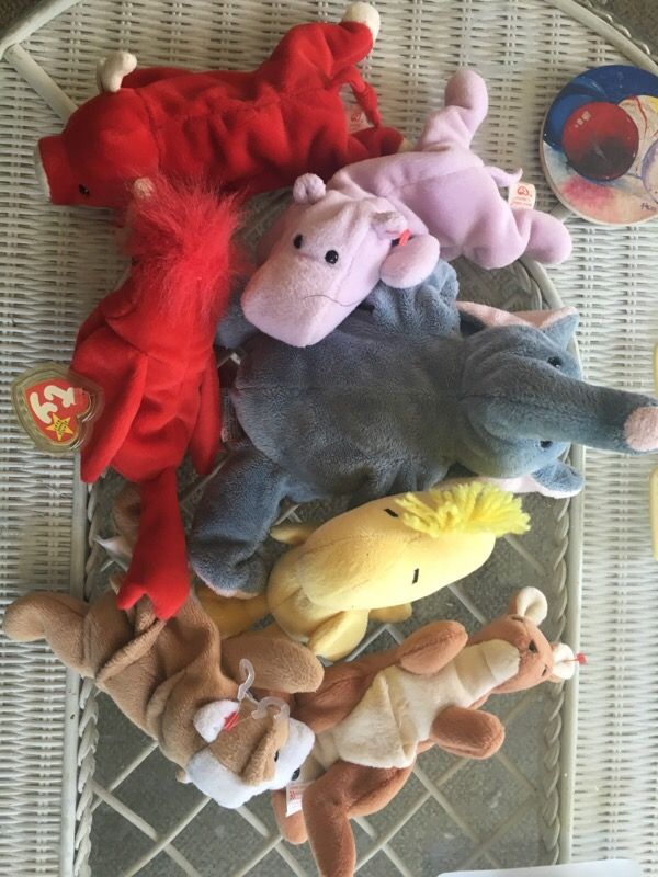 Lot of beanie babies