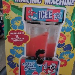 Icee Machine With 2 New Syrup 