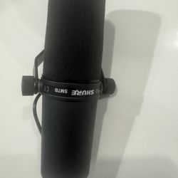 Shure SM7B Cardioid Dynamic Microphone Standard