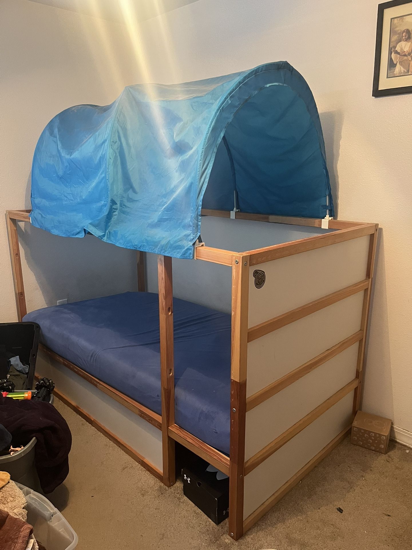 Twin Bed With Canopy