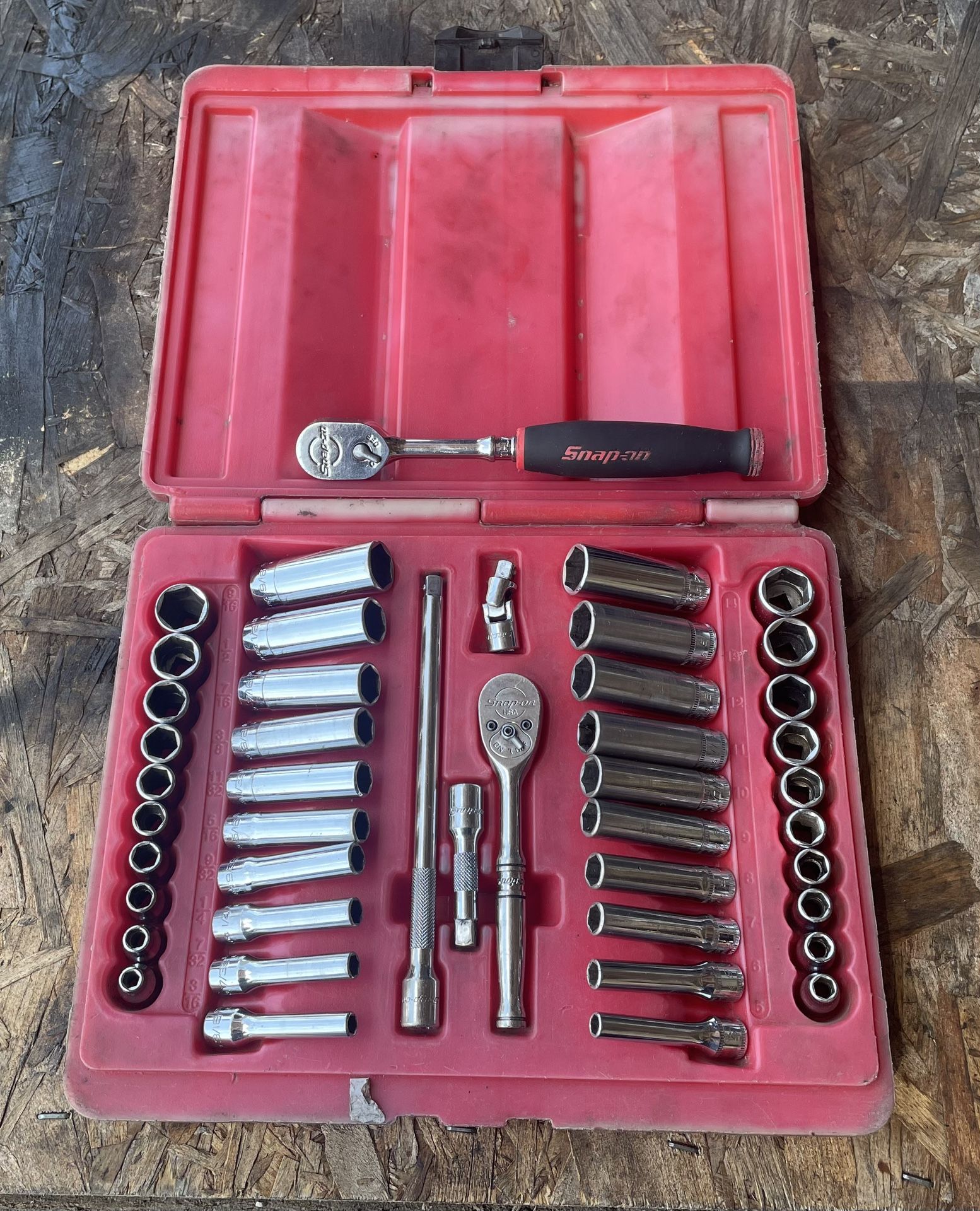 Snap-On 144TMPB 1/4” General Service Set w/ THL72 1/4" Soft Grip Ratchet