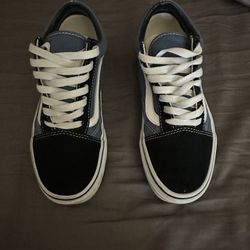 Vans old skool navy and white skate shoes