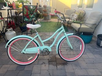 Huffy Women's Beach Cruiser Bicycle