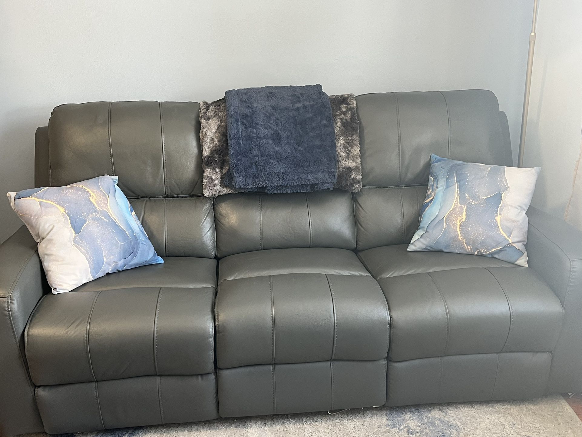 Couch With Recliner