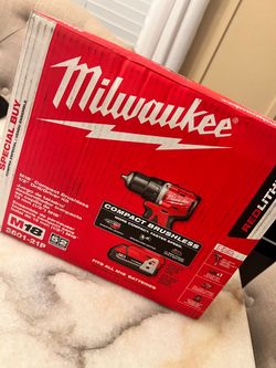 M18 1/2” compact brushless drill/driver kit