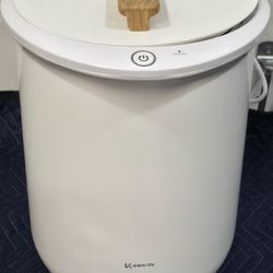 Keenray Luxury Towel Warmer Bucket - Like New