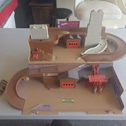 vintage 1979 Hot Wheels City Service Center Sto & Go playset by Mattel