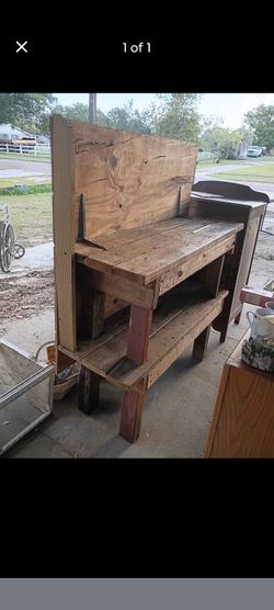 Solid wood workbench & bricks