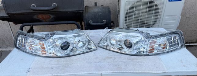 99-04 Ford  Mustang Chrome Projector Halo Headlights
