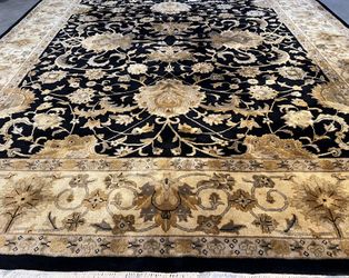 8 X 10 100% Wool Indo- Persian Hand Knotted Rug 