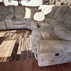 Power Reclining Sectional