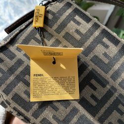 Fendi baguette Small
