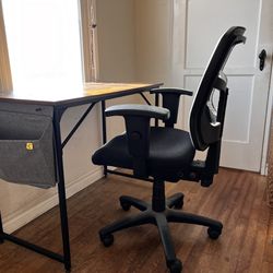 Small Wood Office  Desk And Chair 