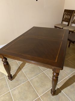 Dining Table Set