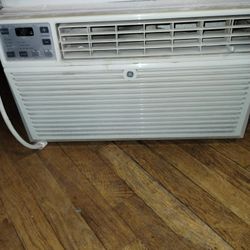 GE 5000 BTU AIR CONDITIONER 