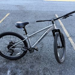Schwinn Axum Sport Adult Men's 27.5-inch mountain bike. 