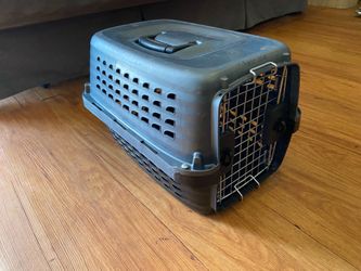 Petmate dog kennel