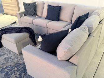Living spaces modular L shaped sectional w ottoman DELIVERY AVAILABLE