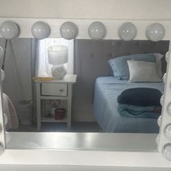 Vanity Mirror 