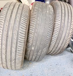 Michelin Premier LTX Tires – Set of 3– 235/55R20 102V