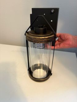 NIB dusk to door an outdoor porch light WGFCI outlets