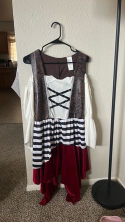 Womens Pirate costume